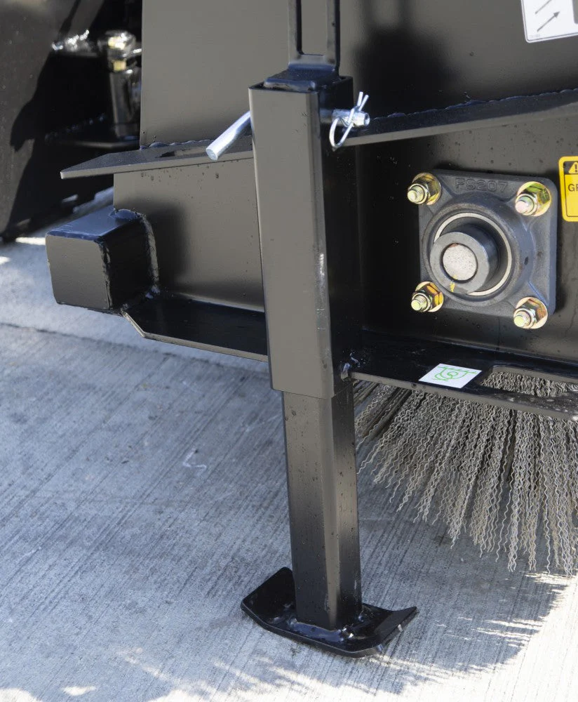 BLUE DIAMOND | HYDRAULIC ANGLE BROOM FOR TRACTOR - HEAVY DUTY SERIES 2 - Image 2