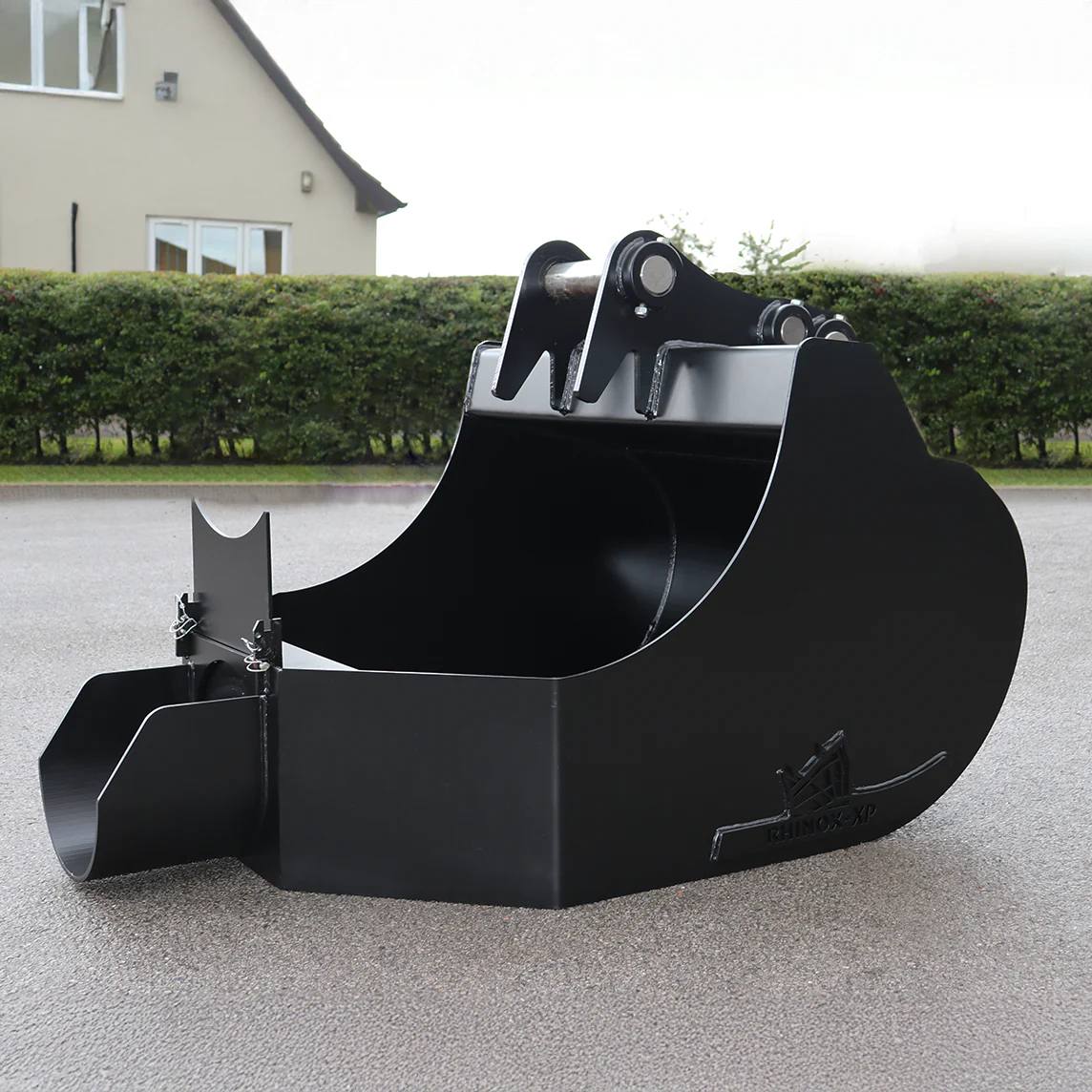 Hyundai HX235A LCR Concrete Pouring Bucket - Image 4