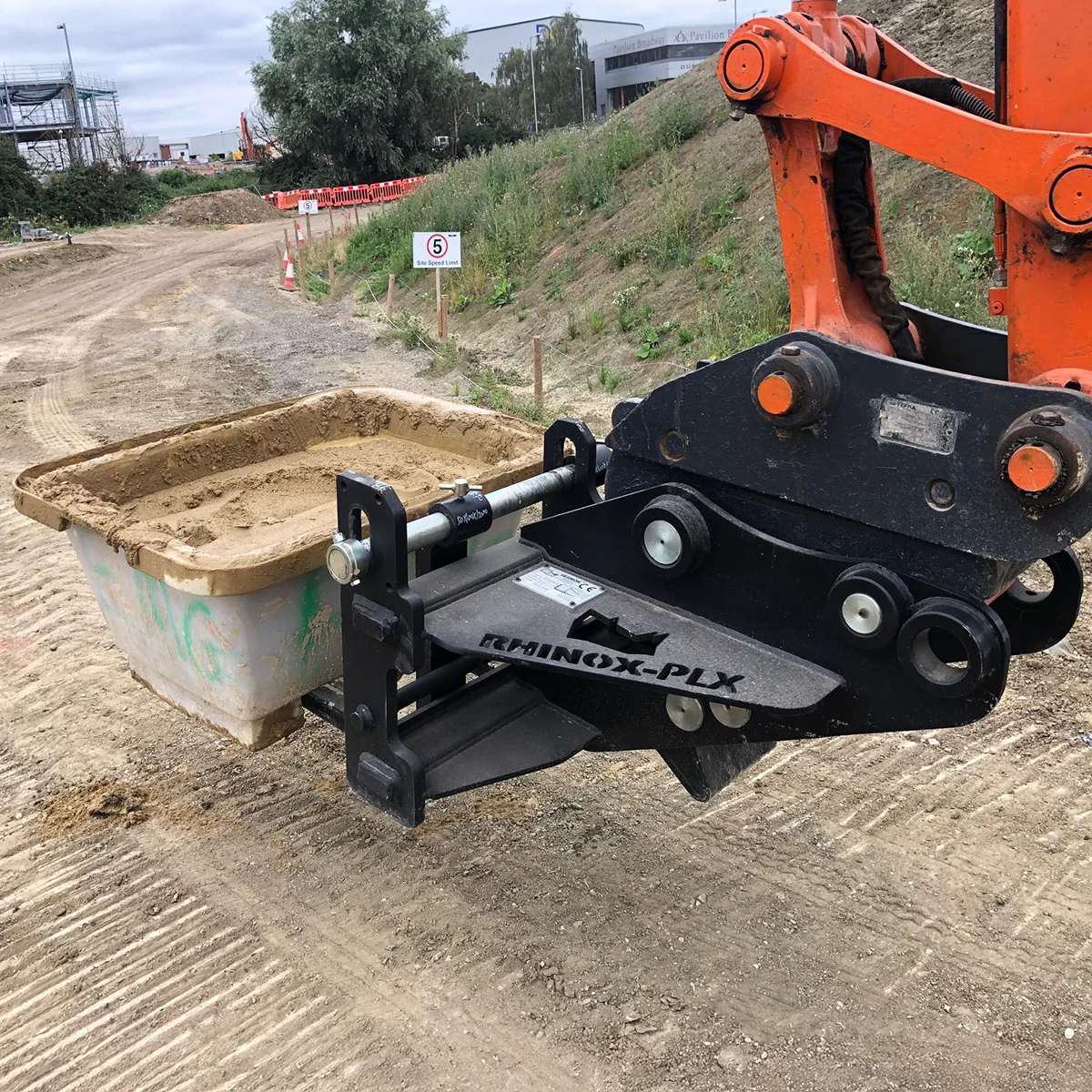 Komatsu PC210LC-11 Pallet Forks - Image 5