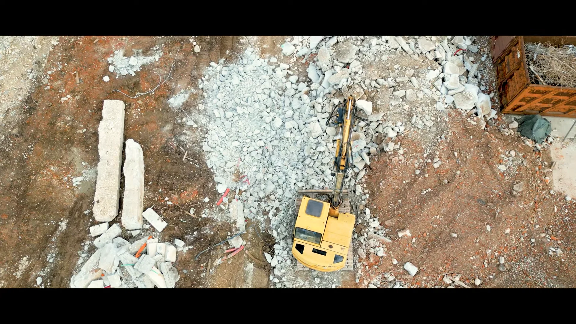 MB Crusher Demolition Pulverizer | Model MB-P380 | Overall Width 13" | Hydraulic Flow Rate 5–7 GPM | Machine Size 3-7 Ton | For Excavators, Backhoe Loaders & Skid Steer - Image 4