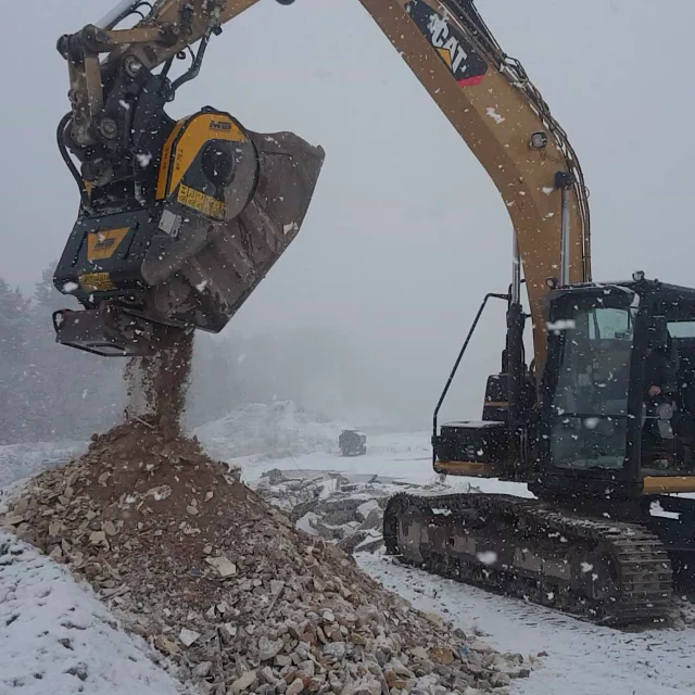 MB Crushers Bucket Crusher | Crusher Bucket For Excavators | 15-25 Tons - Image 2