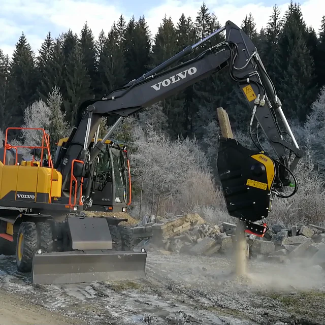 MB Crushers Bucket Crusher | Crusher Bucket For Excavators | 15-25 Tons - Image 4