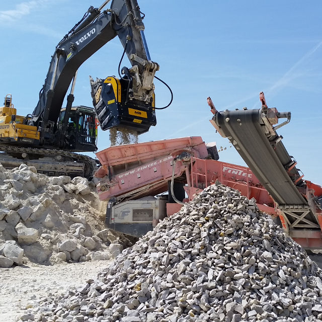 MB Crushers Bucket Crusher | Model BF135.8 | Mouth Opening Width 51" | Machine Size 43+ Tons | For Excavator - Image 2
