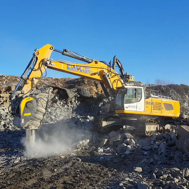 MB Crushers Bucket Crusher | Model BF135.8 | Mouth Opening Width 51" | Machine Size 43+ Tons | For Excavator - Image 4