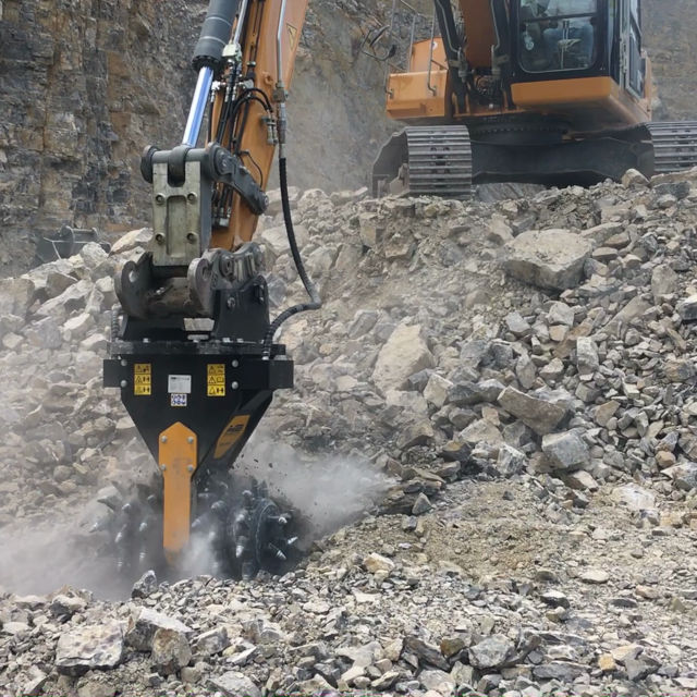 MB Crushers Drum Cutter | Model MB-R900 | Cutting Width 44" | Machine Size 17-25 Tons | For Excavators - Image 3