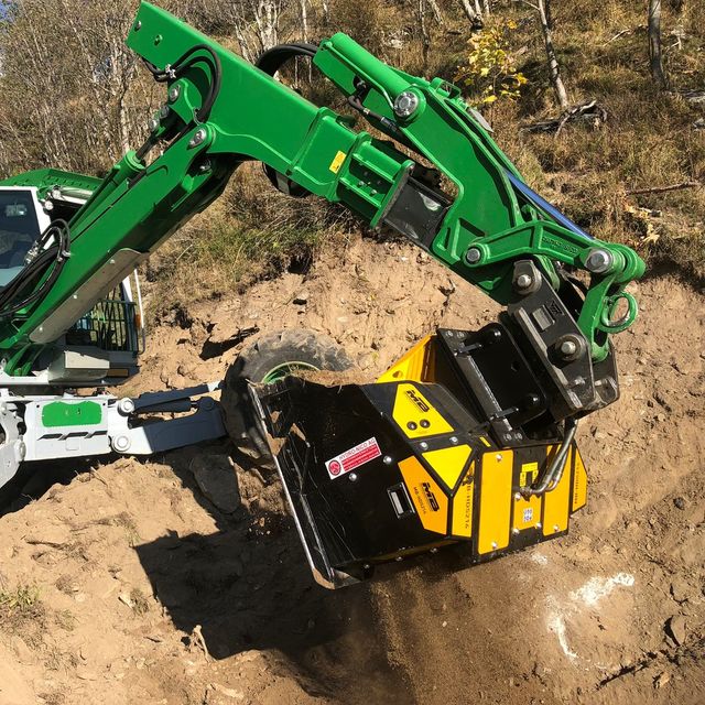 MB Crushers Padding Bucket | Model MB-HDS214 | Width 47" | Machine Size 2-6 Tons | For Excavators, Backhoe Loaders, Loaders & Skid Steers - Image 2