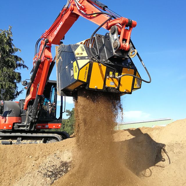 MB Crushers Padding Bucket | Model MB-HDS214 | Width 47" | Machine Size 2-6 Tons | For Excavators, Backhoe Loaders, Loaders & Skid Steers - Image 3