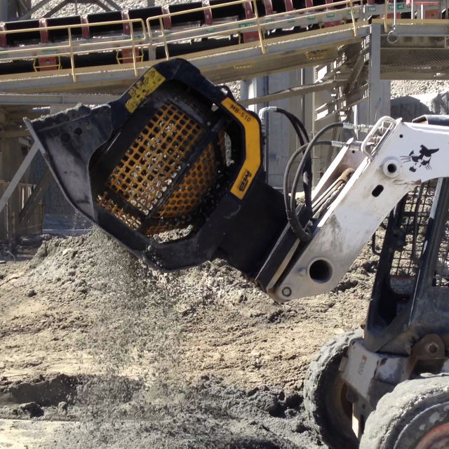 MB Crushers Screening Bucket | Model MB-S10 S4 | Width 67" | Machine Size 15-25 Tons | For Excavators & Backhoe Loaders - Image 3