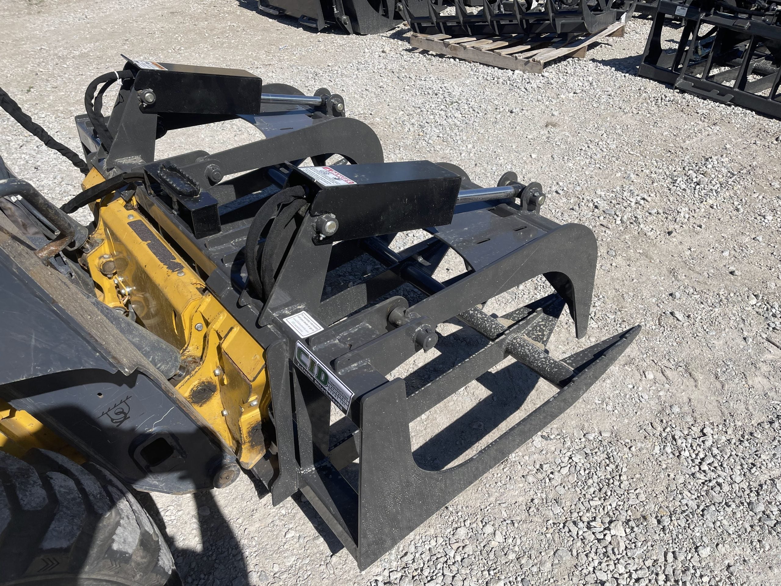 CID Root Grapple Standard Duty For Skid Steer - Image 6