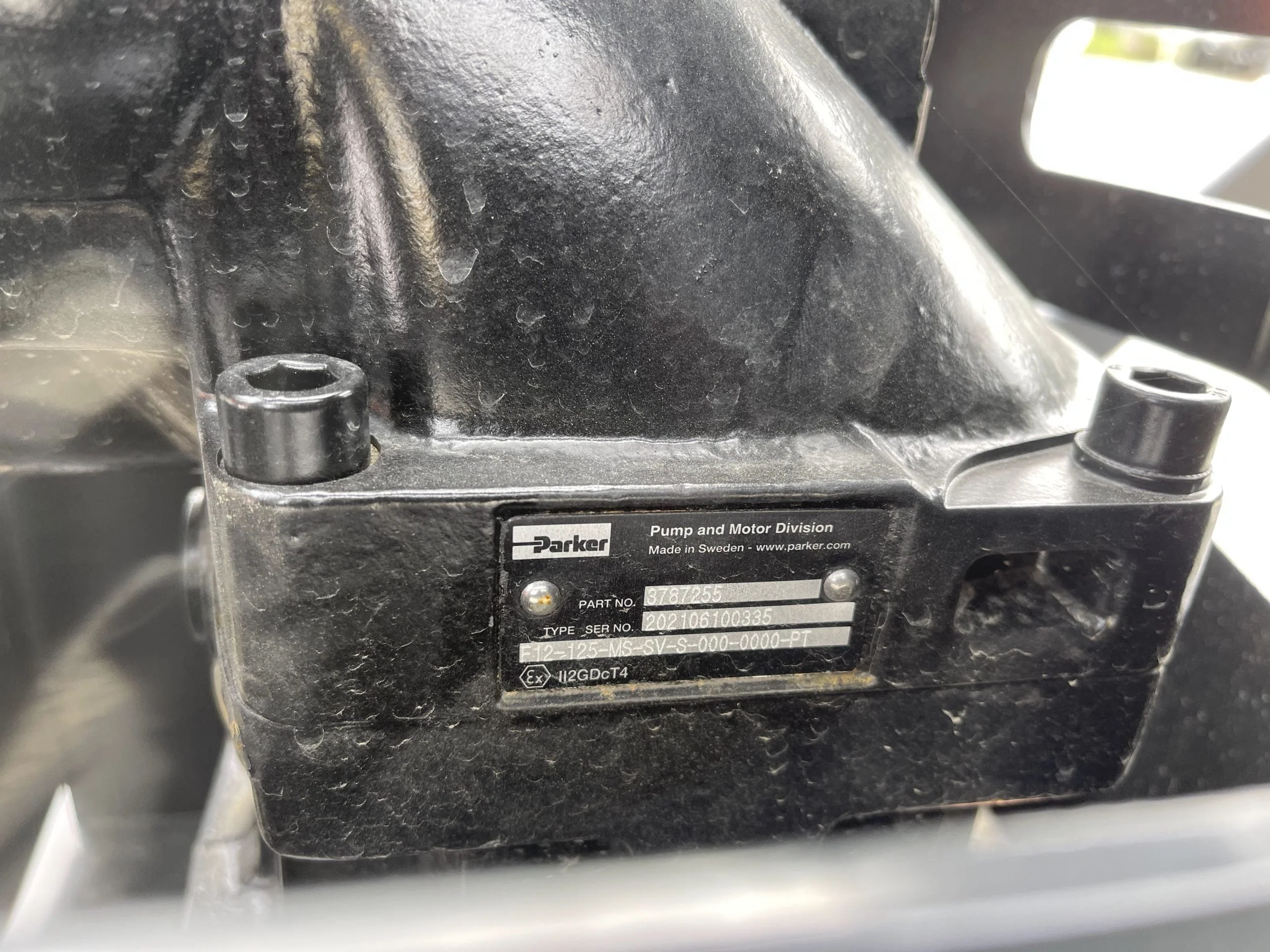 CID Severe Duty Bent Axis Piston Cutter For Skid Steer - Image 9